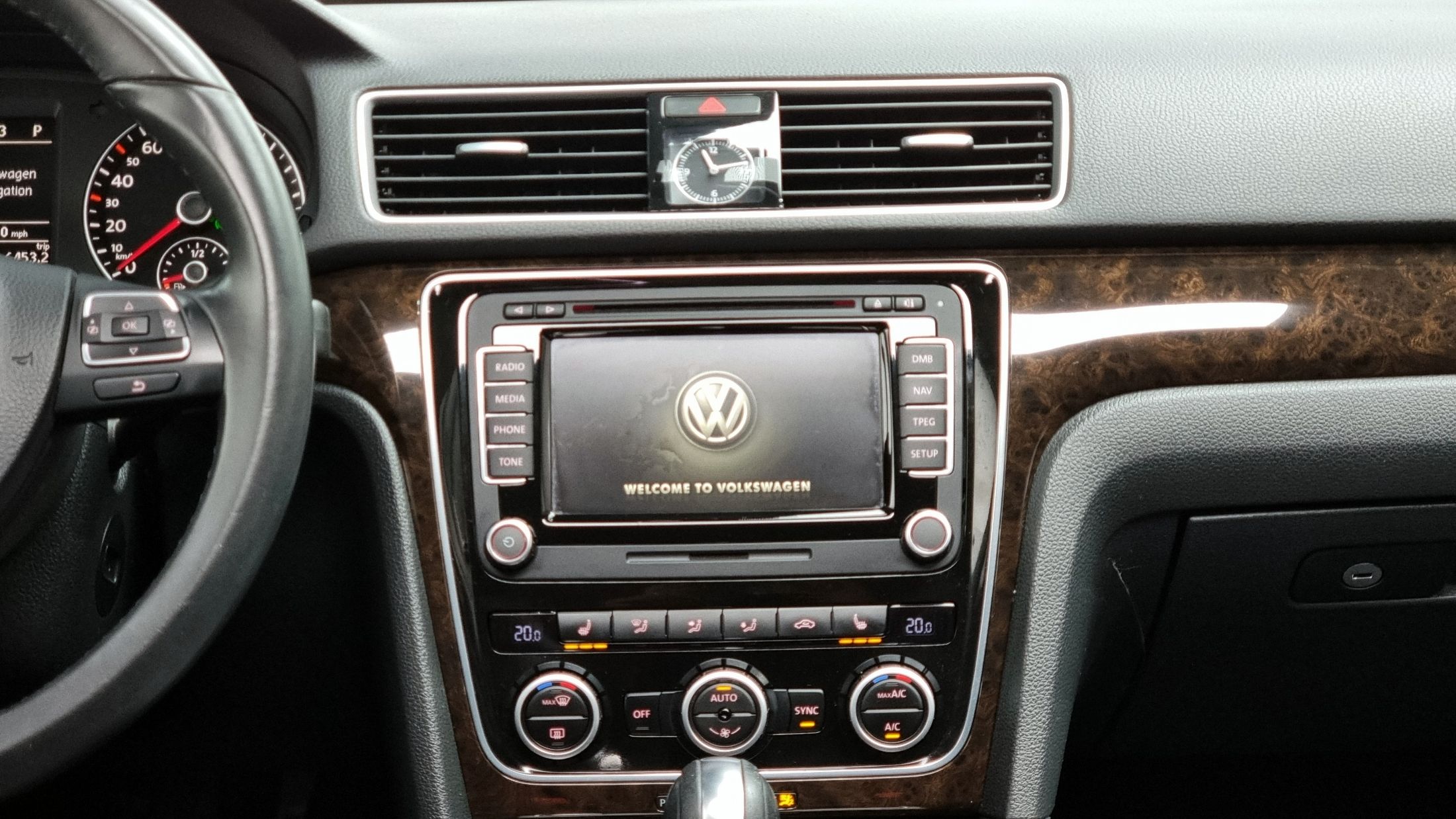 VOLKSWAGEN PASSAT 2015