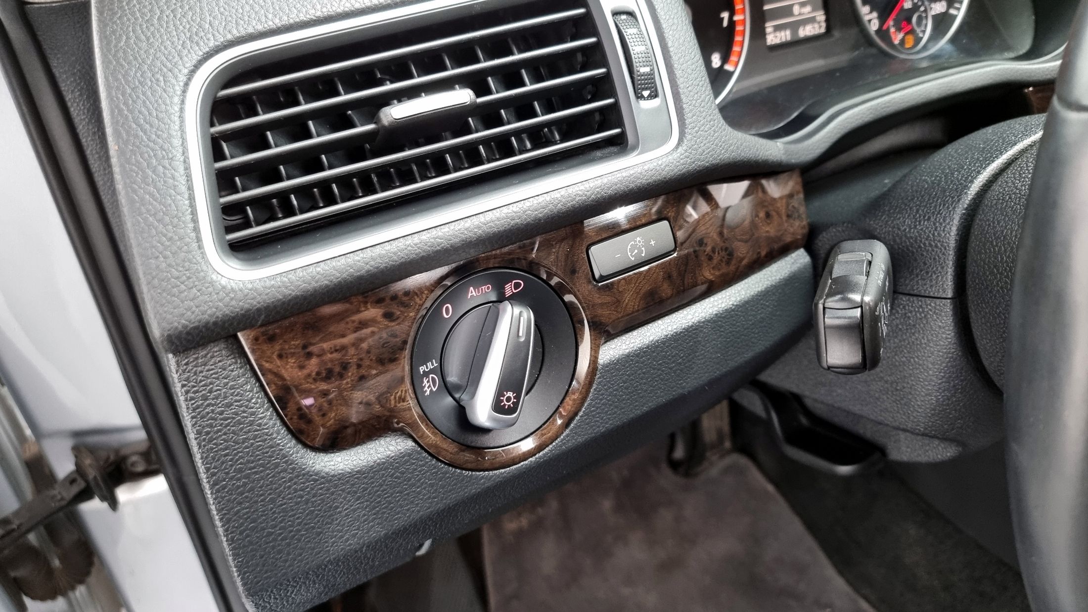 VOLKSWAGEN PASSAT 2015