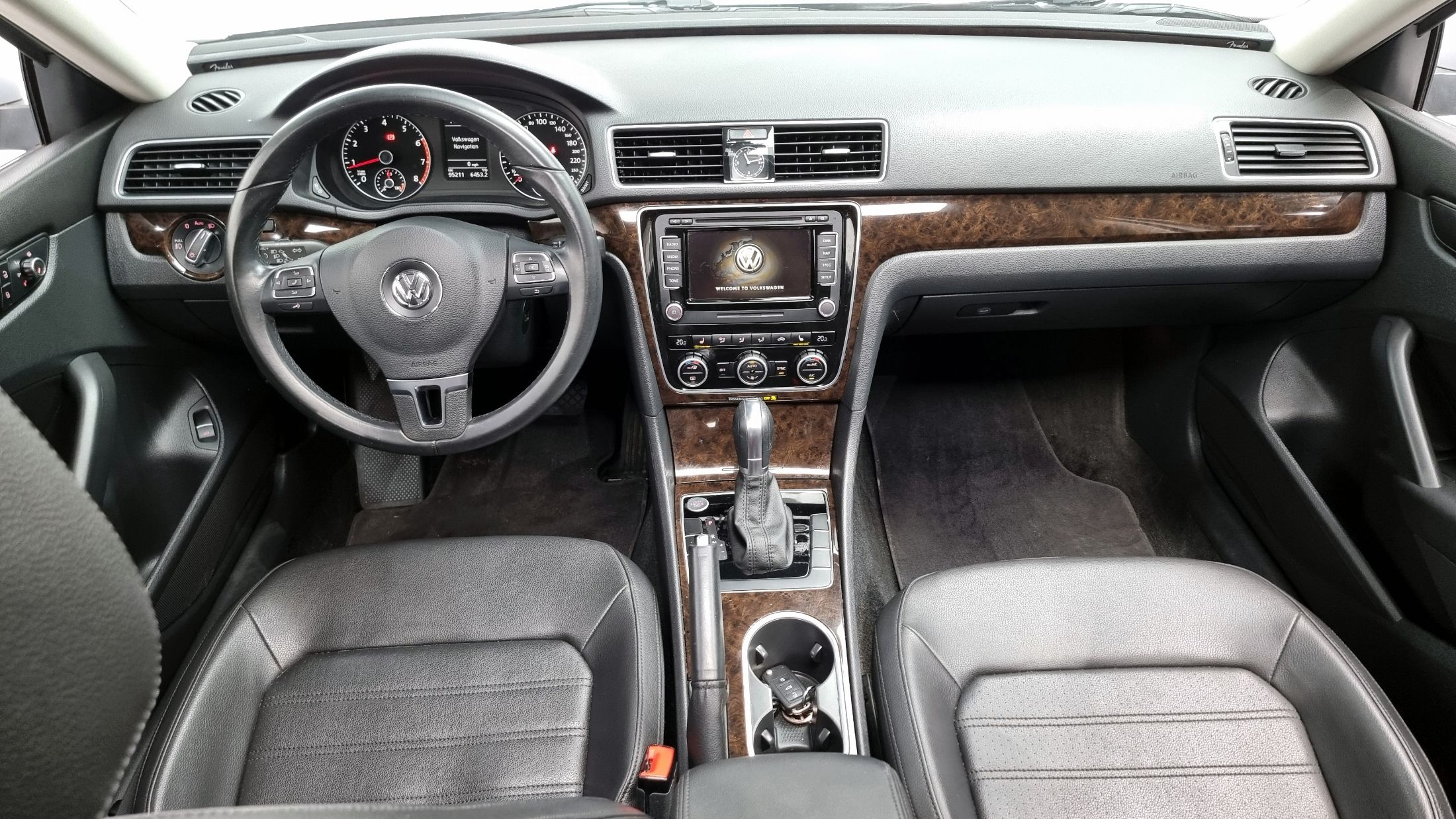 VOLKSWAGEN PASSAT 2015