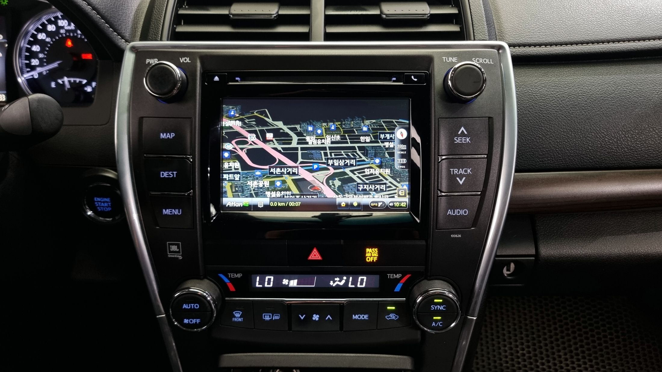 TOYOTA CAMRY 2016
