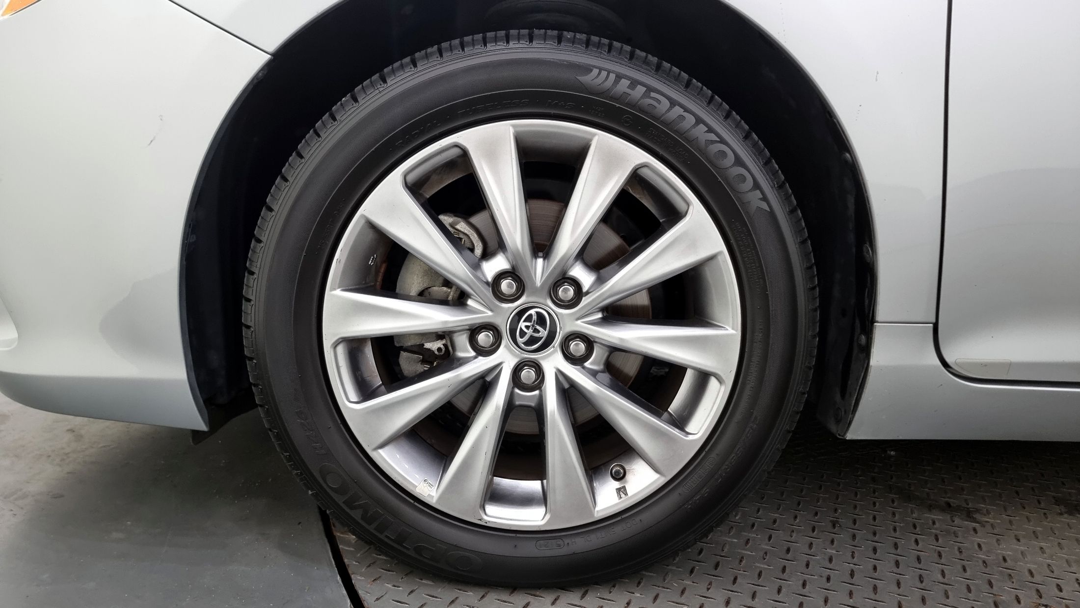 TOYOTA CAMRY 2016