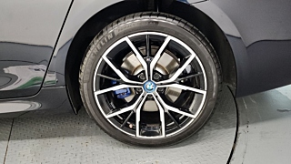 BMW 5-SERIES G30 2023