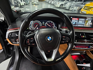 BMW 5-SERIES G30 2017