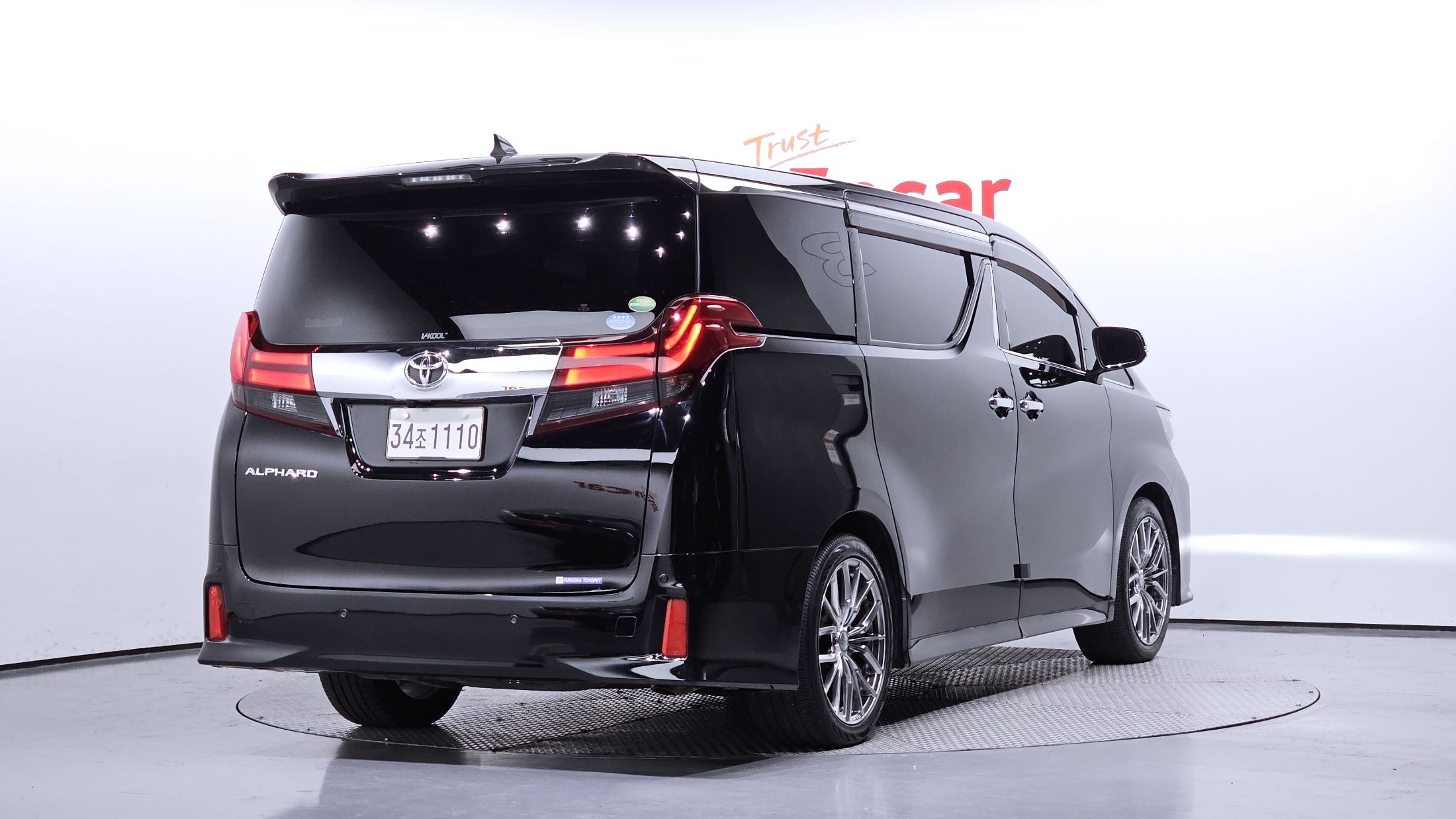 TOYOTA ALPHARD 2017