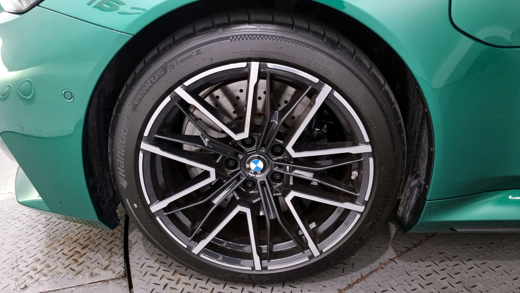 BMW M5 G90