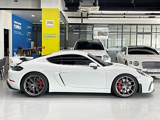 PORSCHE 718 CAYMAN 2023