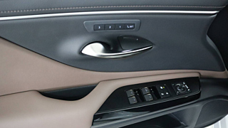 LEXUS ES300H 2024