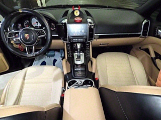 PORSCHE CAYENNE 2017