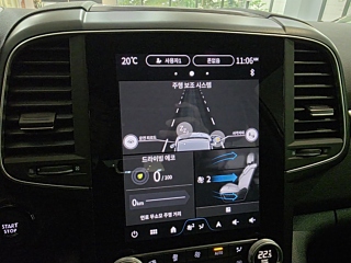 SAMSUNG QM6 2024