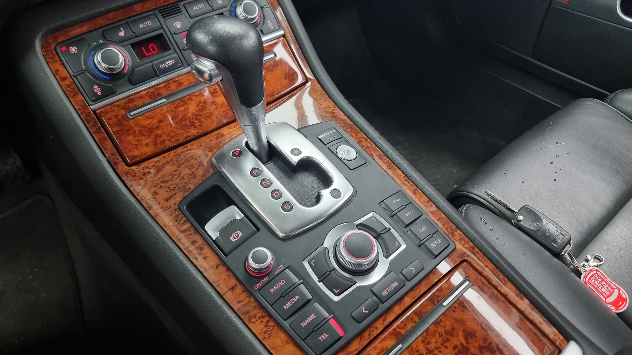 AUDI A8 2009