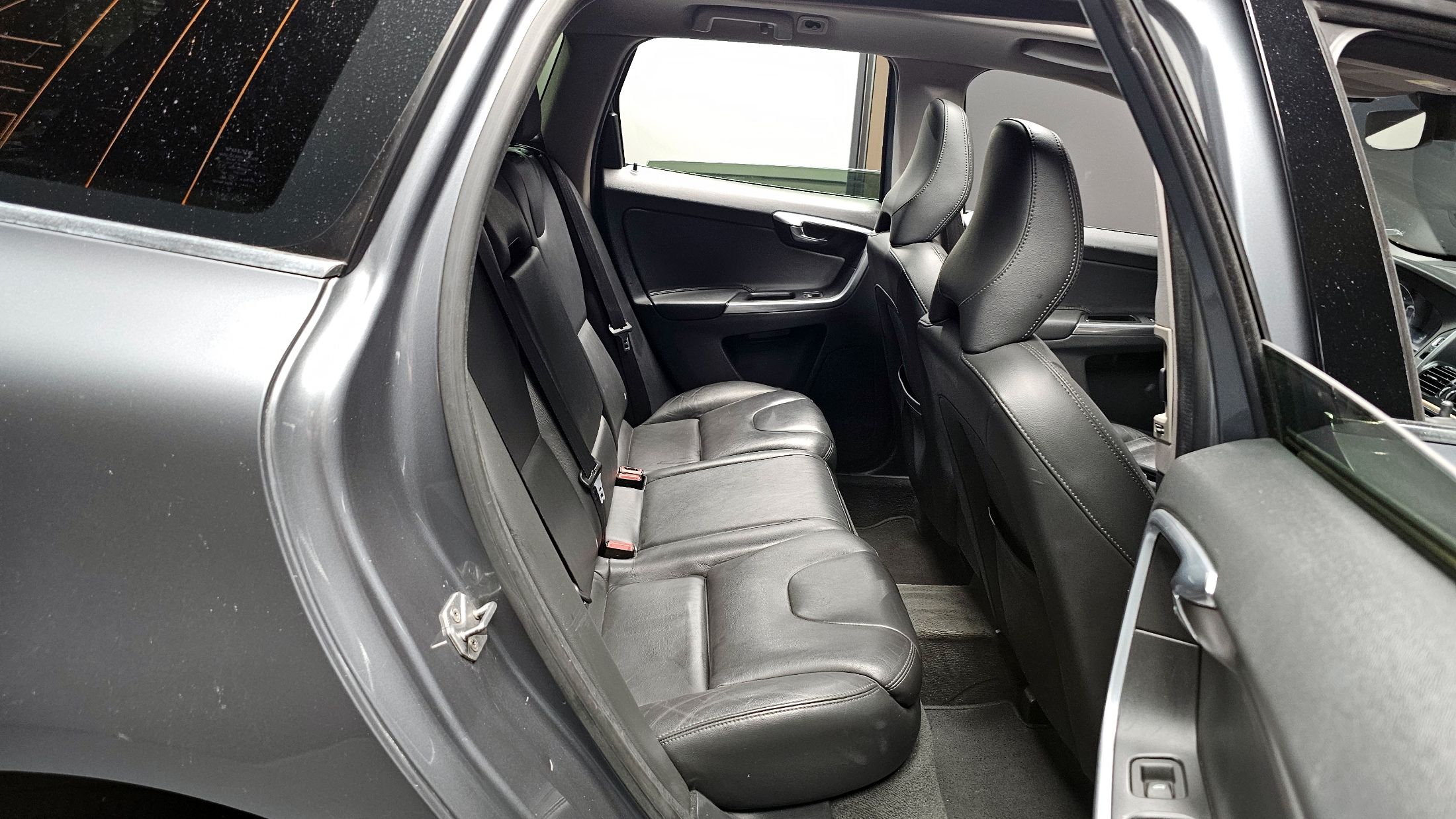 VOLVO XC60 2016