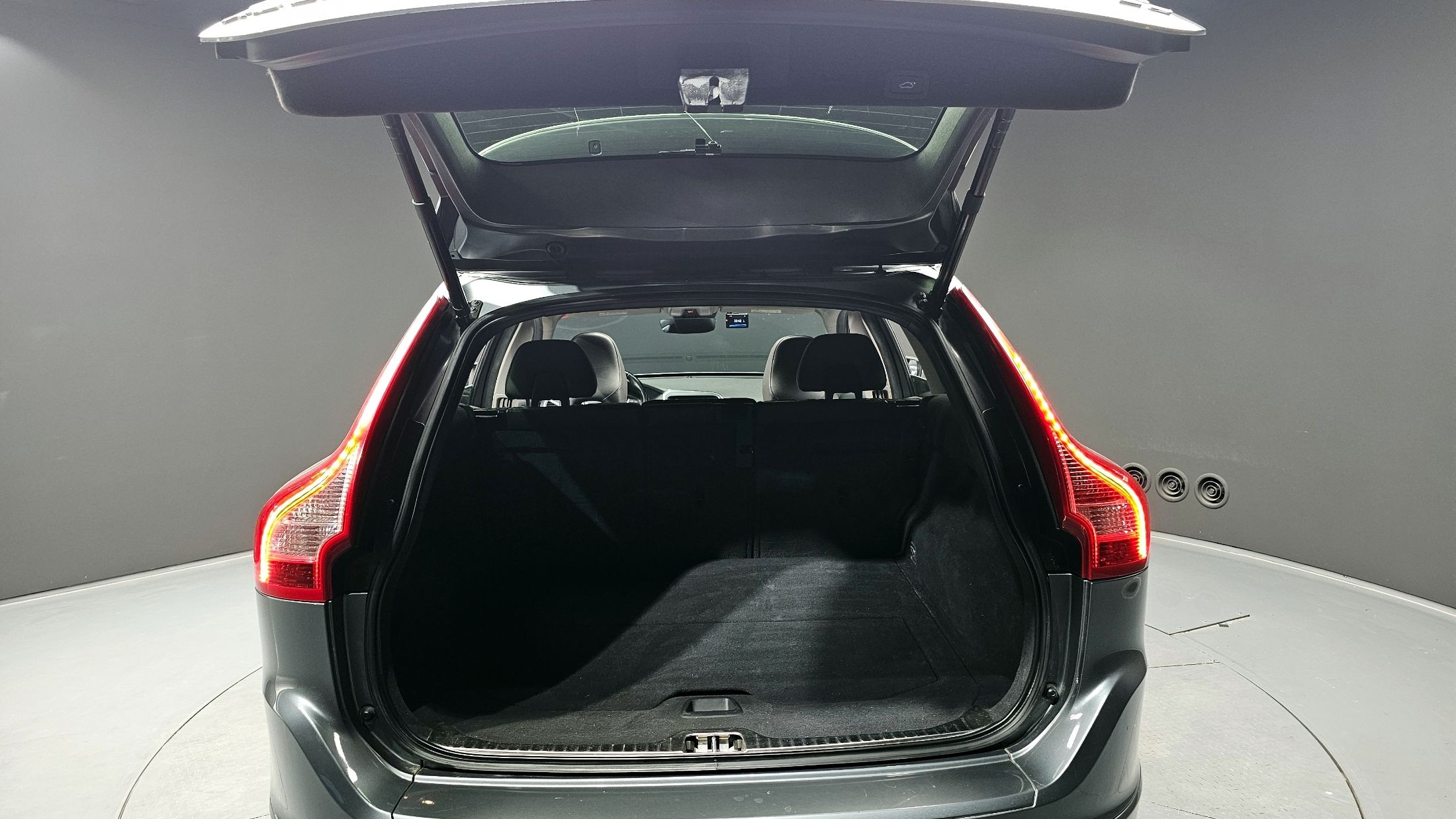 VOLVO XC60 2016