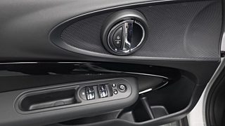 MINI CLUBMAN COOPER 2023