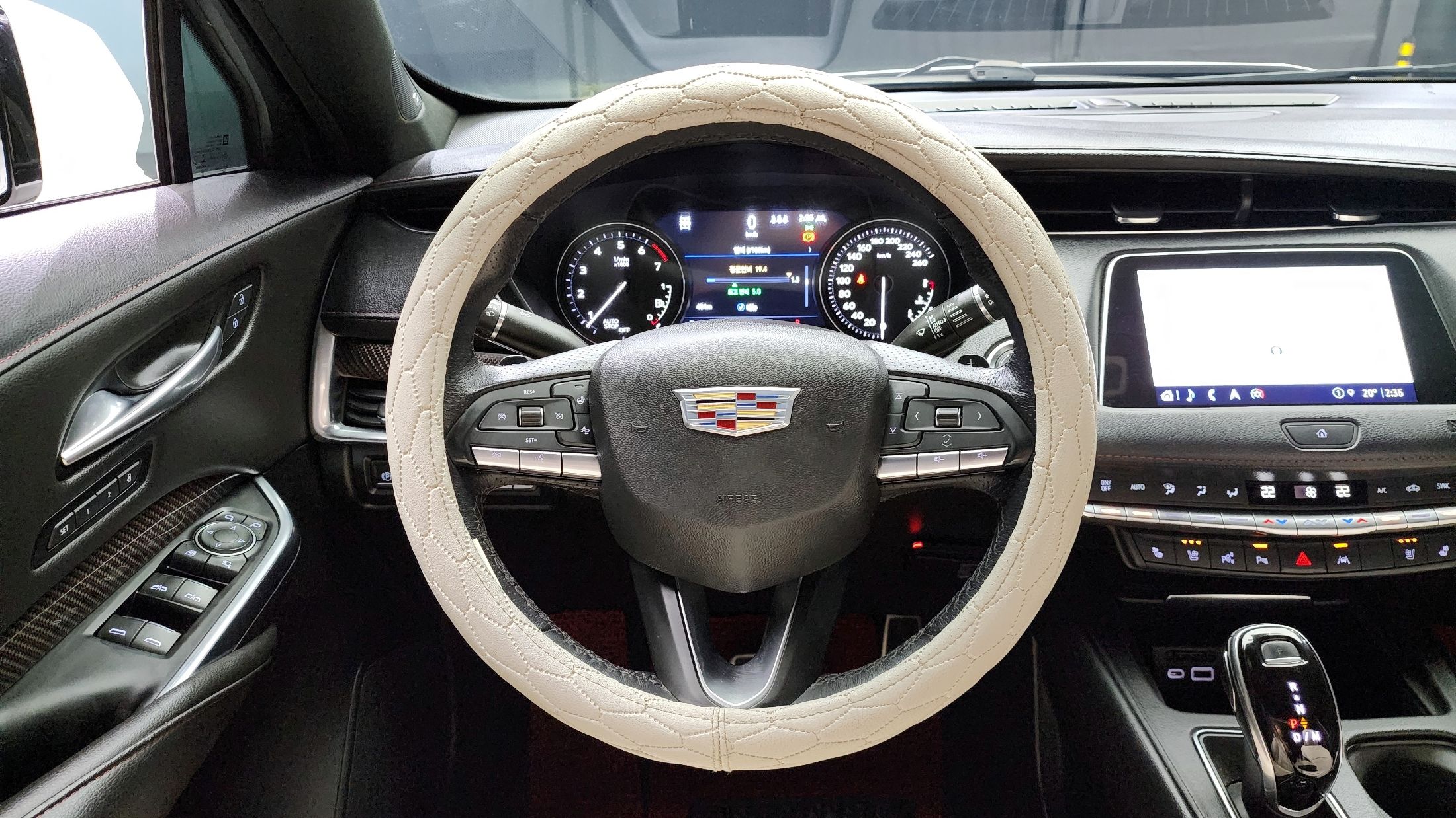 CADILLAC XT4