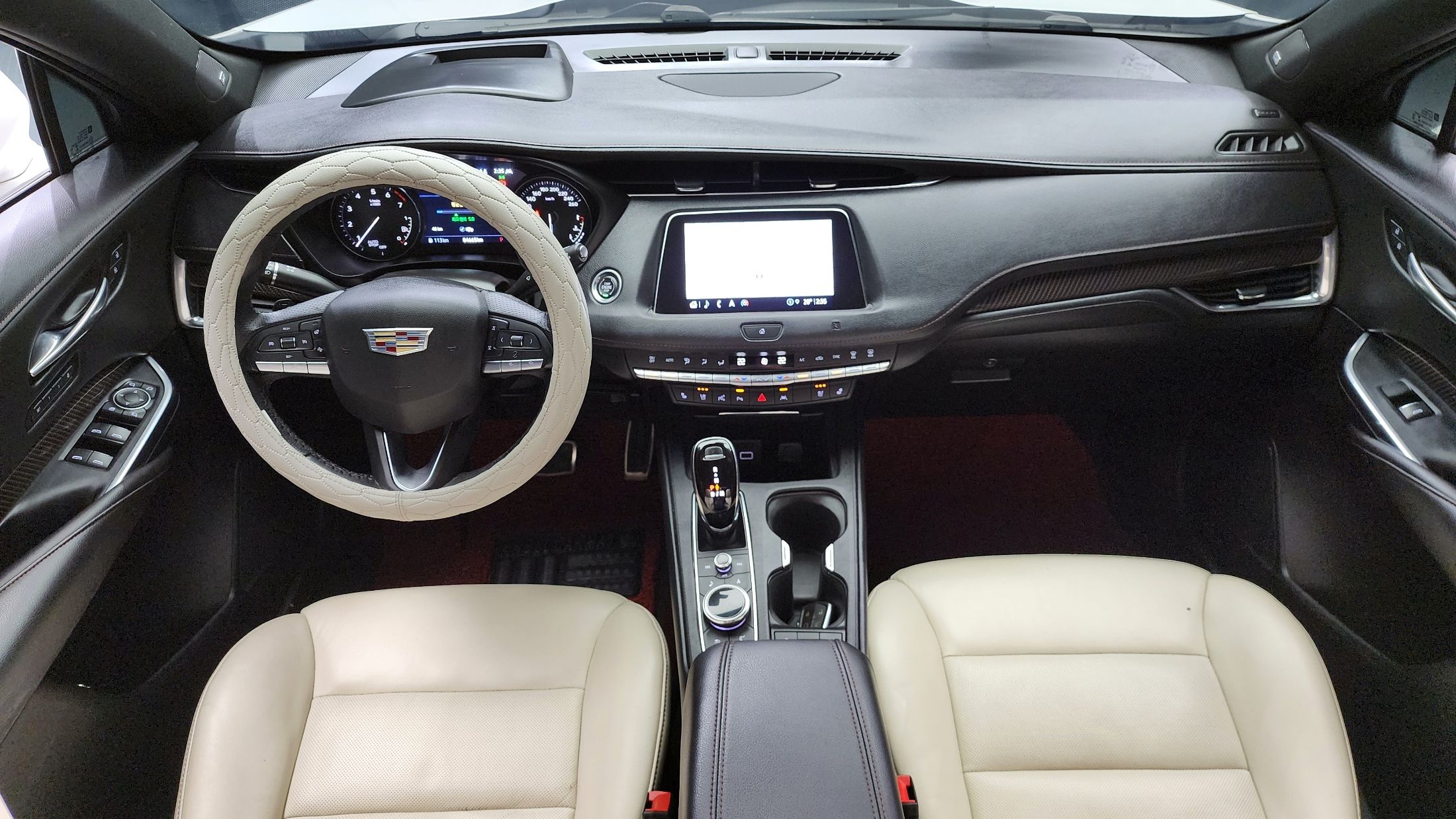 CADILLAC XT4