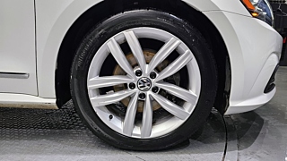 VOLKSWAGEN PASSAT 2018