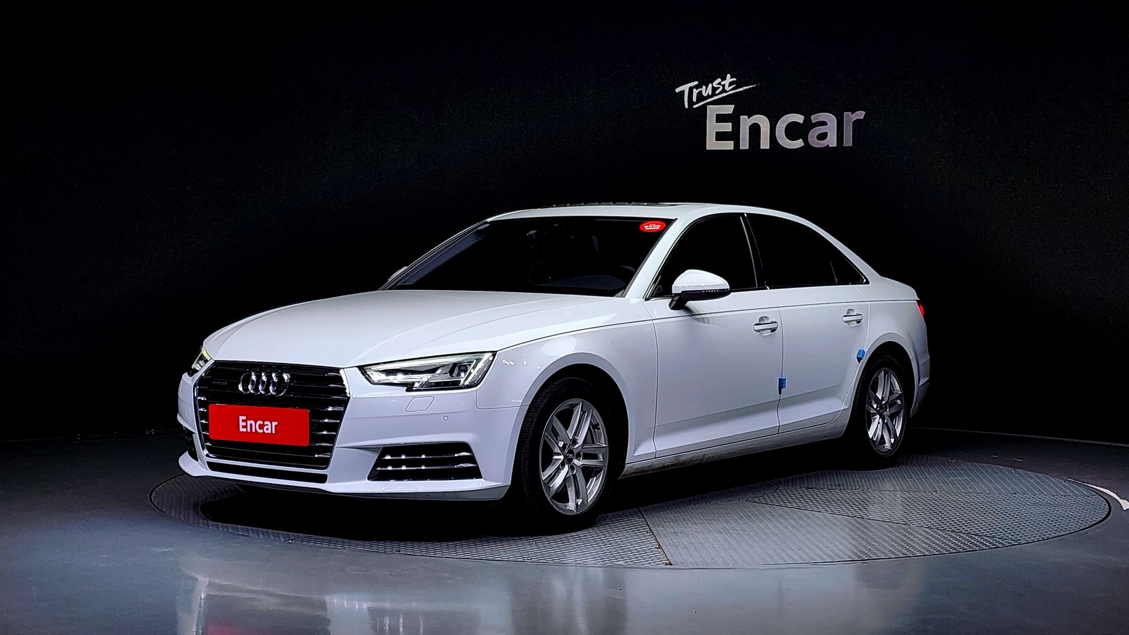 AUDI A4 B9 2016