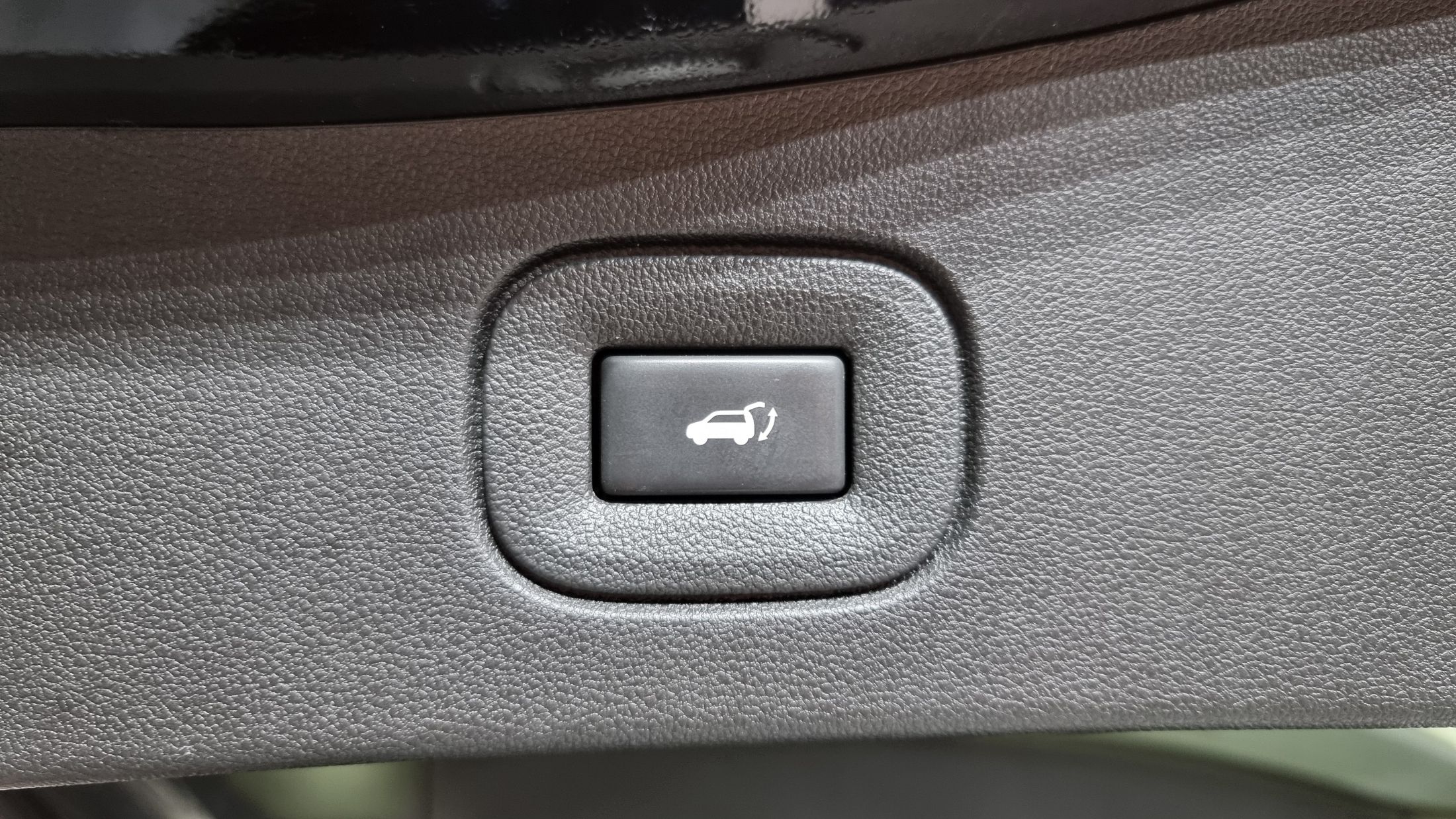 SAMSUNG QM6 2021
