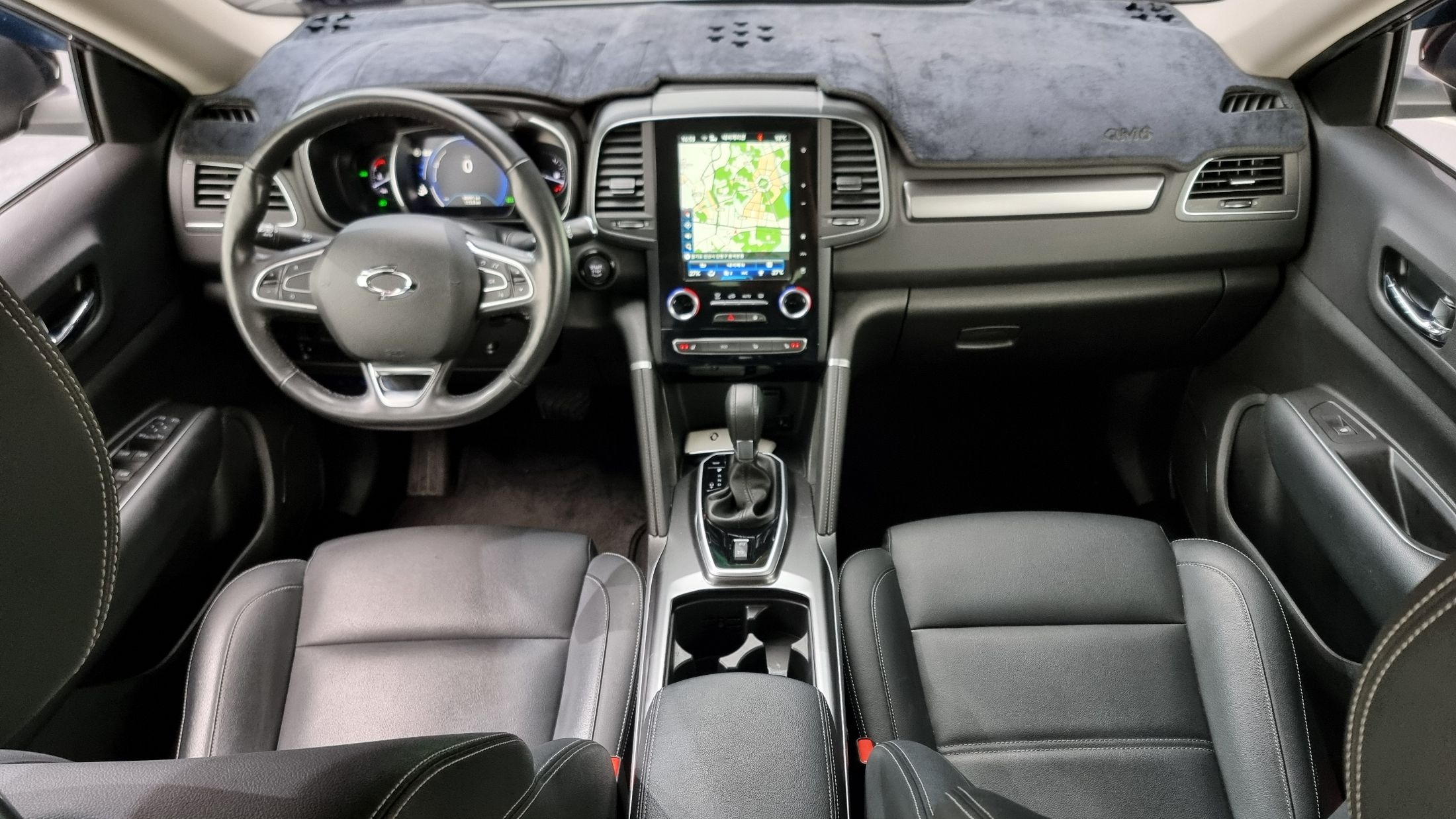 SAMSUNG QM6 2021