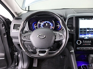 SAMSUNG QM6 2022
