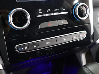 SAMSUNG QM6 2022
