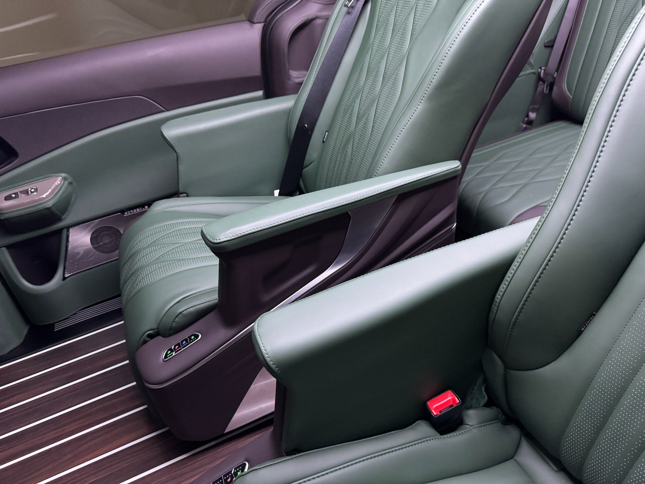 KIA CARNIVAL 2025