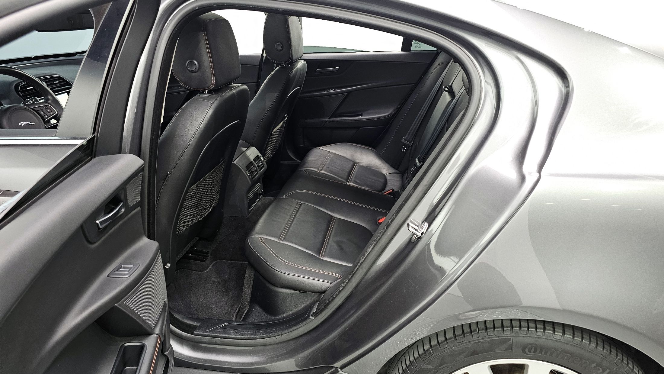 JAGUAR XE 2016