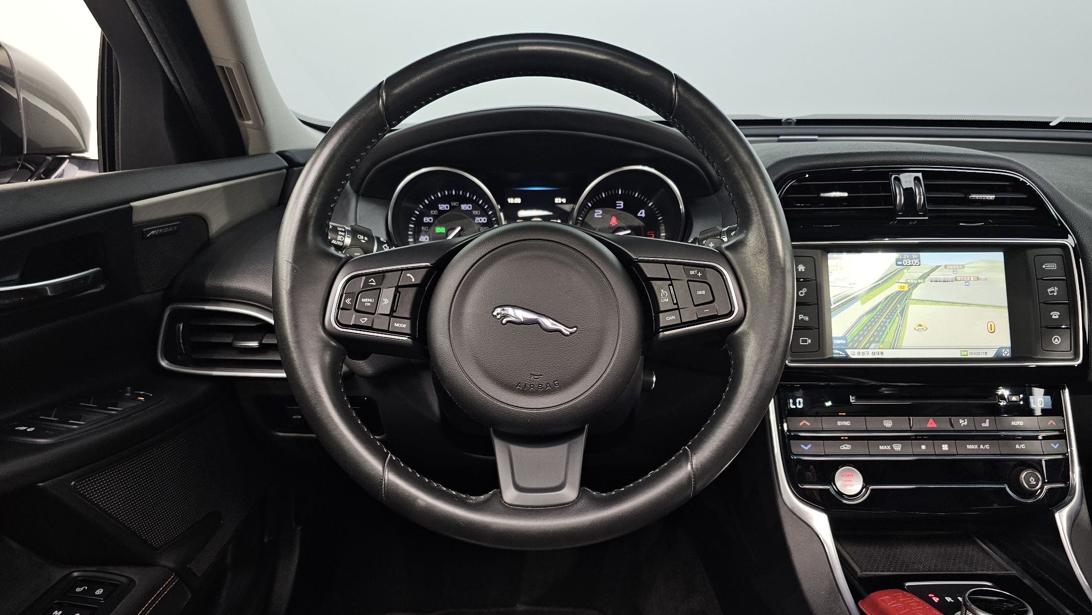 JAGUAR XE 2016