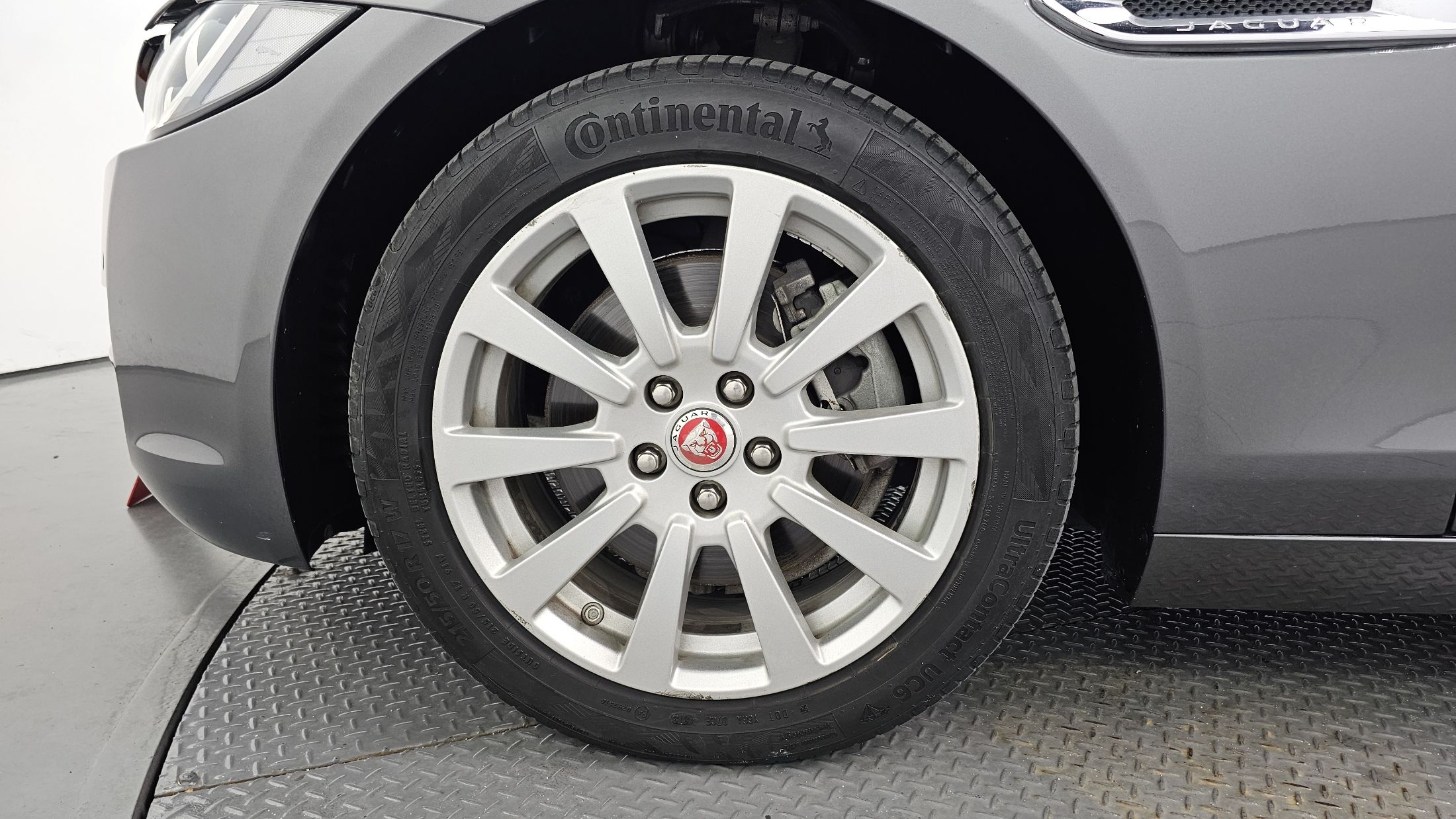 JAGUAR XE 2016