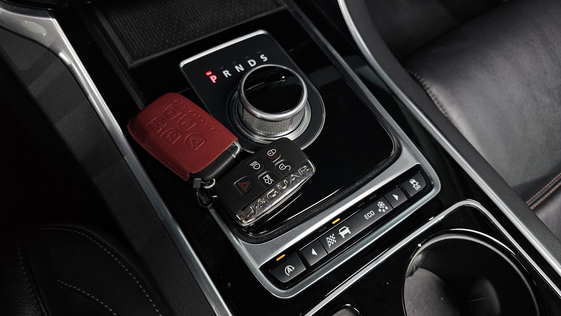 JAGUAR XE 2016
