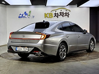 HYUNDAI SONATA DN8 2021