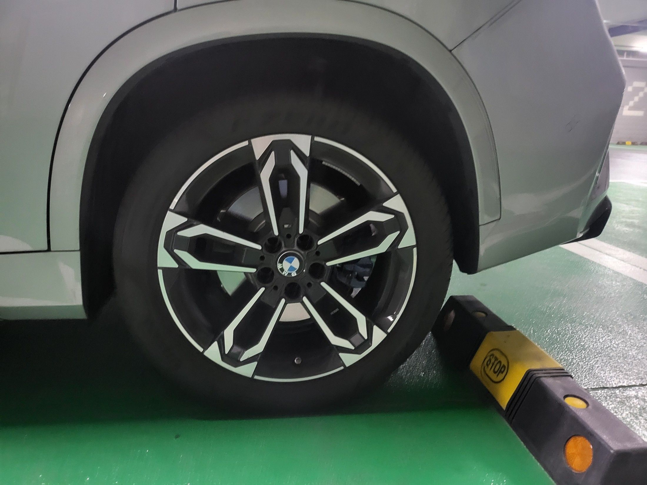 BMW X1 U11