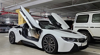 BMW I8 2019