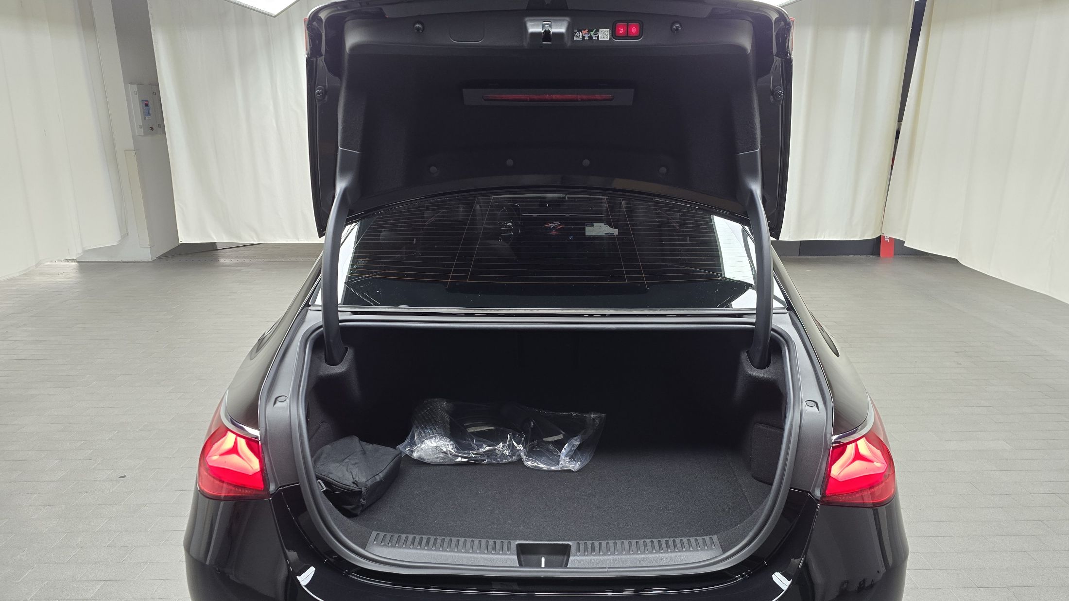 MERCEDES BENZ E-CLASS W214