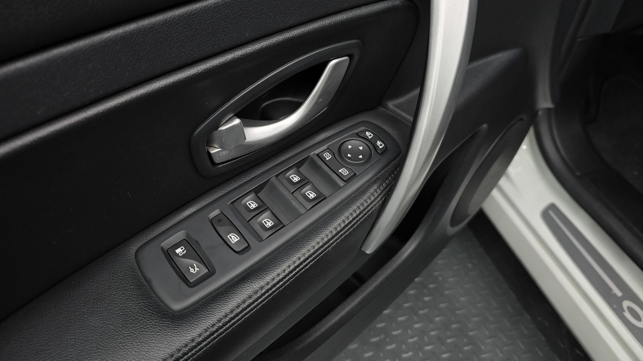 SAMSUNG SM5 NEW 2012