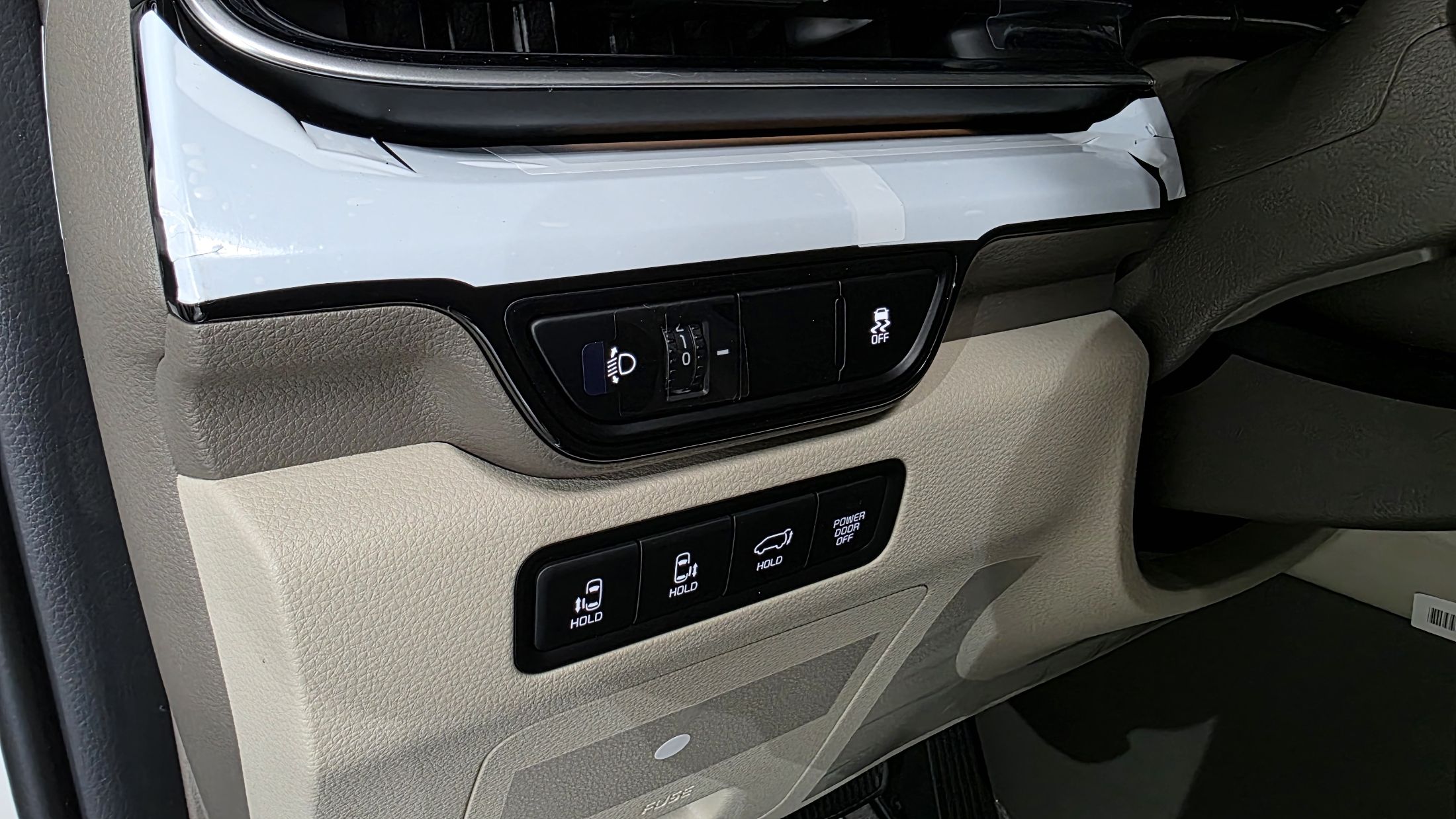KIA CARNIVAL 2025