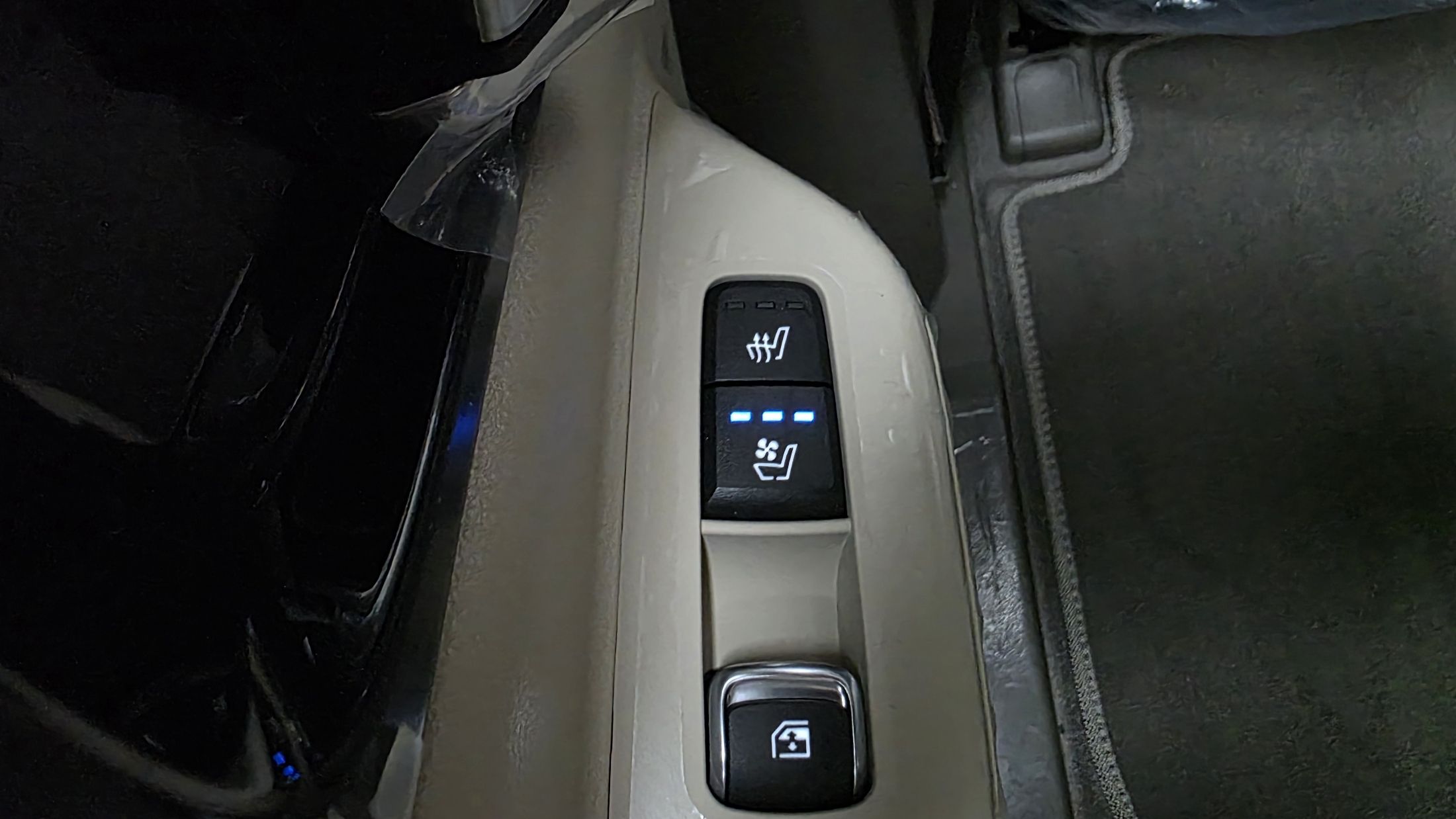 KIA CARNIVAL 2025