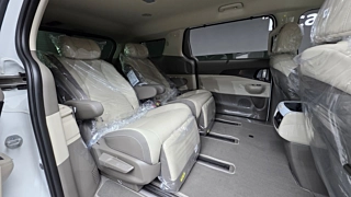 KIA CARNIVAL 2025