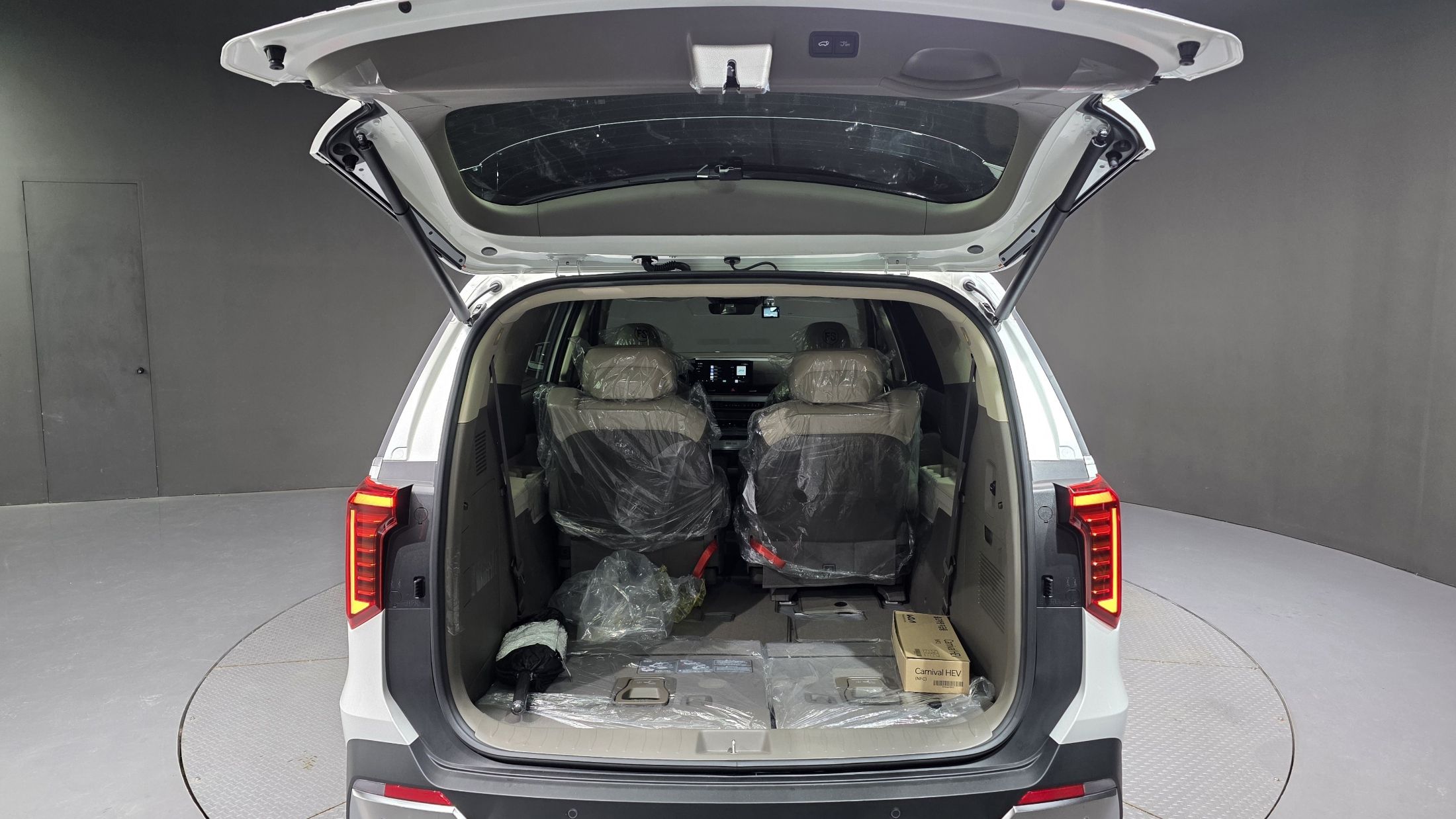 KIA CARNIVAL 2025