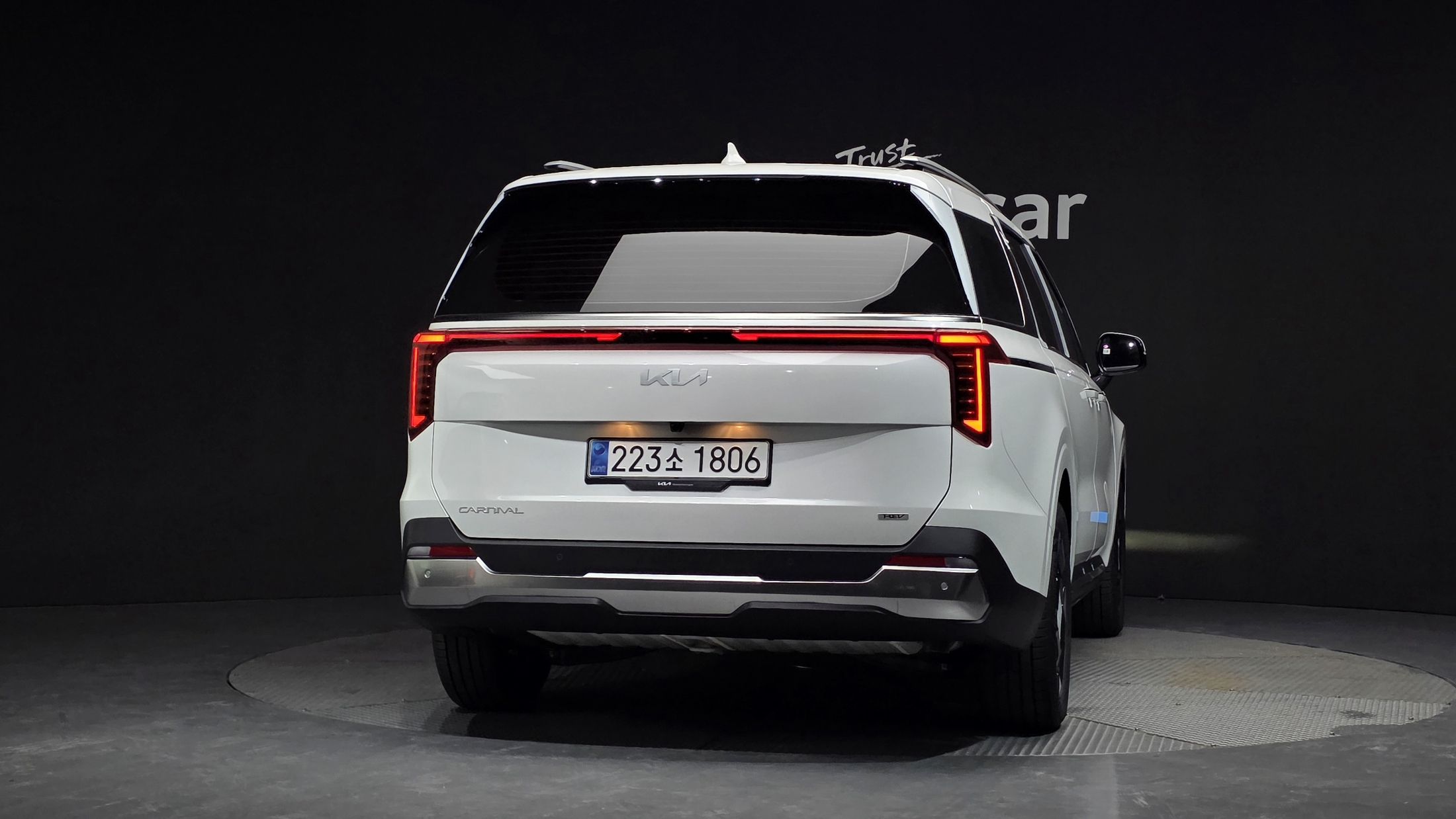 KIA CARNIVAL 2025