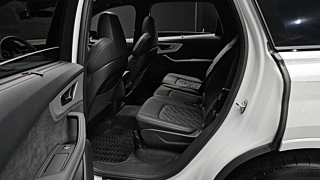 AUDI Q7 4M  50 TDI Quattro Premium 2025