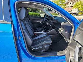 PEUGEOT 2008  2 GENERATION 1.5 BlueHDi Allure 2021