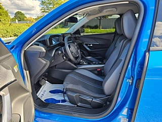 PEUGEOT 2008  2 GENERATION 1.5 BlueHDi Allure 2021