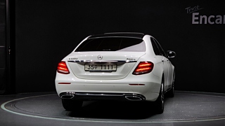 MERCEDES BENZ E-CLASS W213 2017