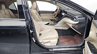 TOYOTA CAMRY XV70 2018