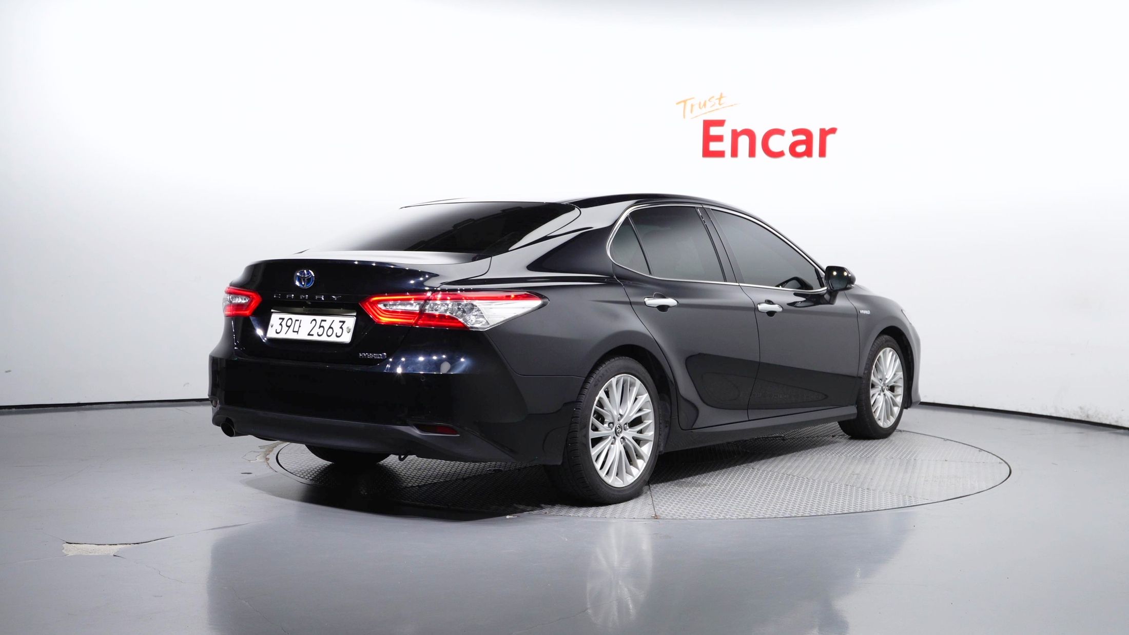 TOYOTA CAMRY XV70 2018