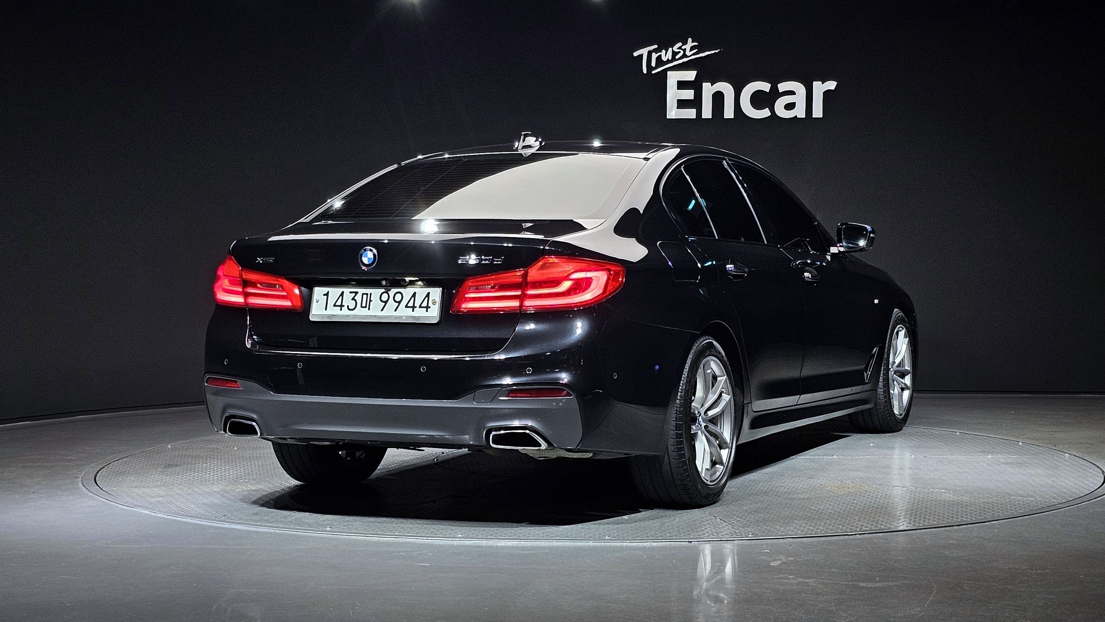 BMW 5-SERIES G30 2017
