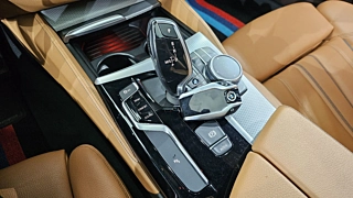 BMW 5-SERIES G30 2017