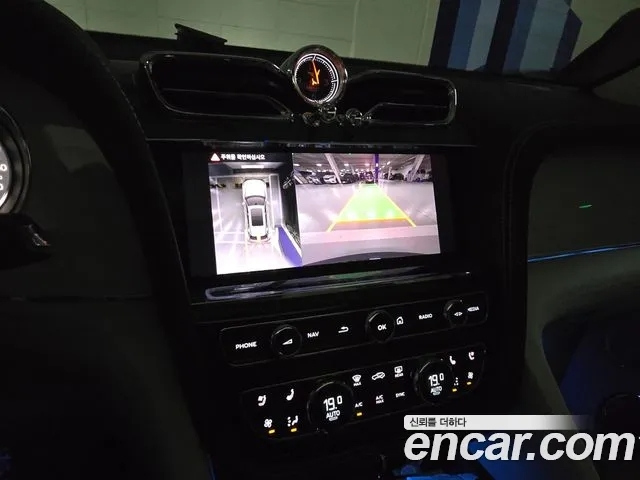 BENTLEY BENTAYGA 2025