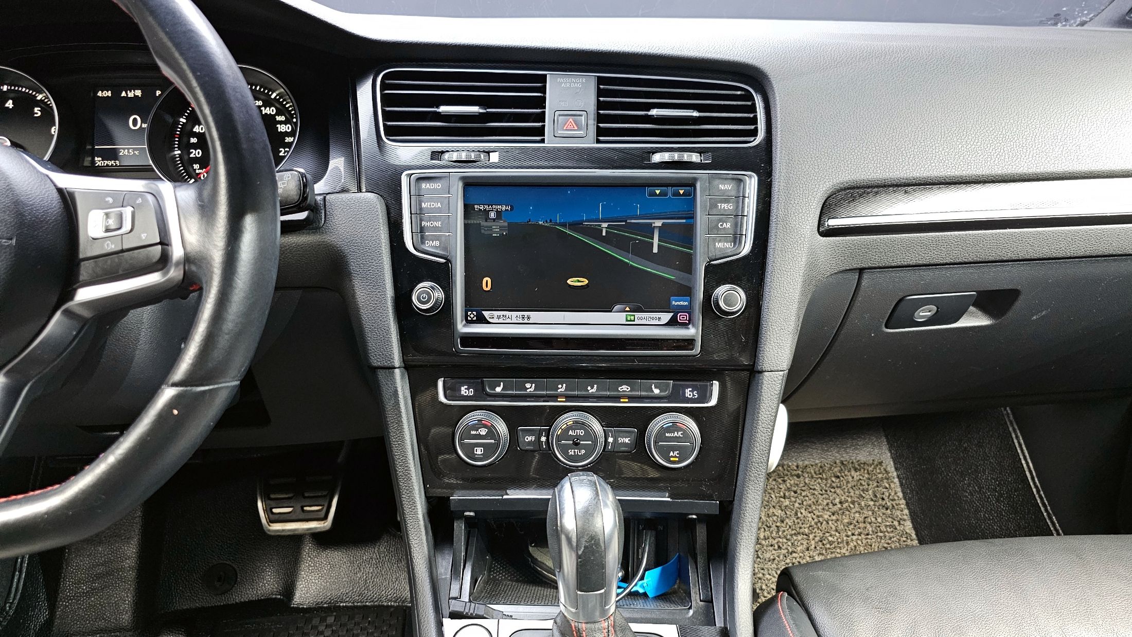 VOLKSWAGEN GOLF 2014